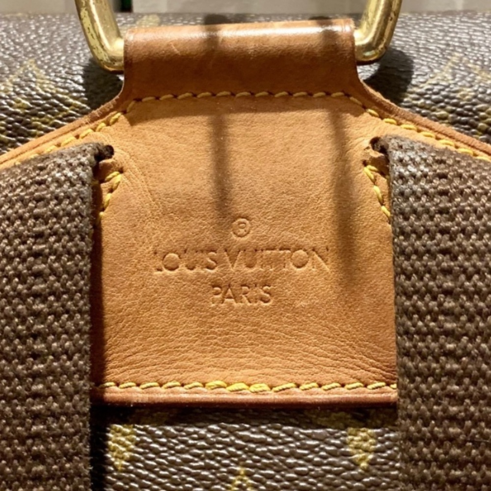 Authentic Louis Vuitton GM Montsouris Backpack. - Picture 9 of 11